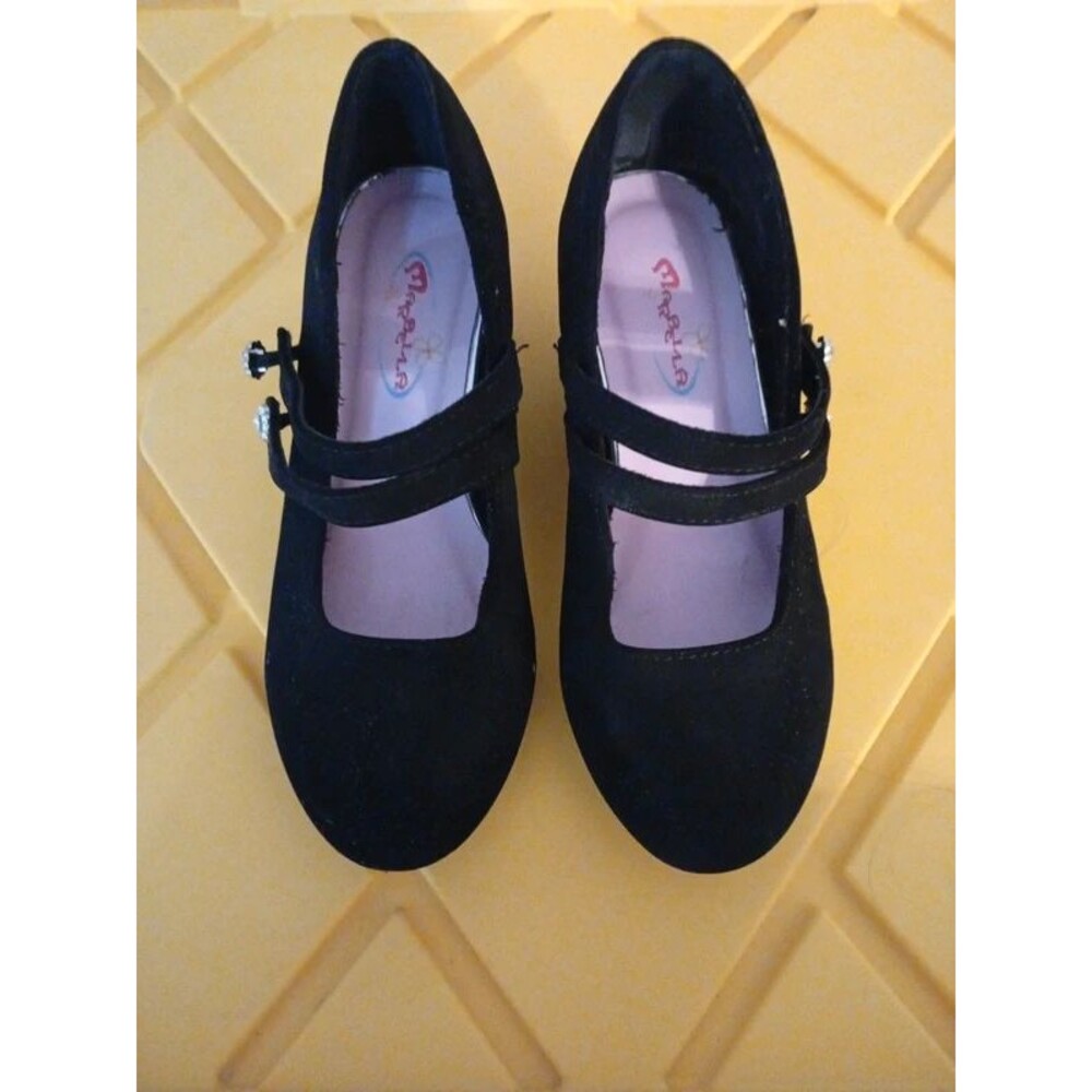 Marbella Girls size 1 black wedge dress shoes